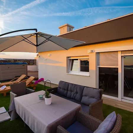 5-star Luxury Penthouse Hedera Apartman *